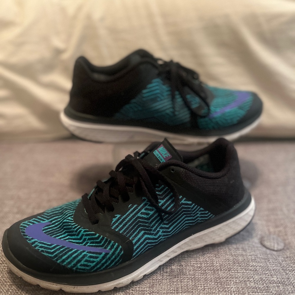 Nike Black and Teal Athletic Sneakers